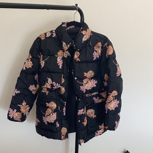 Who What Wear Black Floral Kids Puffer Jacket size medium - Picture 2 of 6